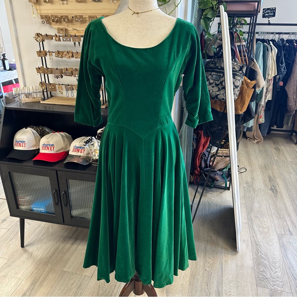Vintage Emerald Green Velvet Dress